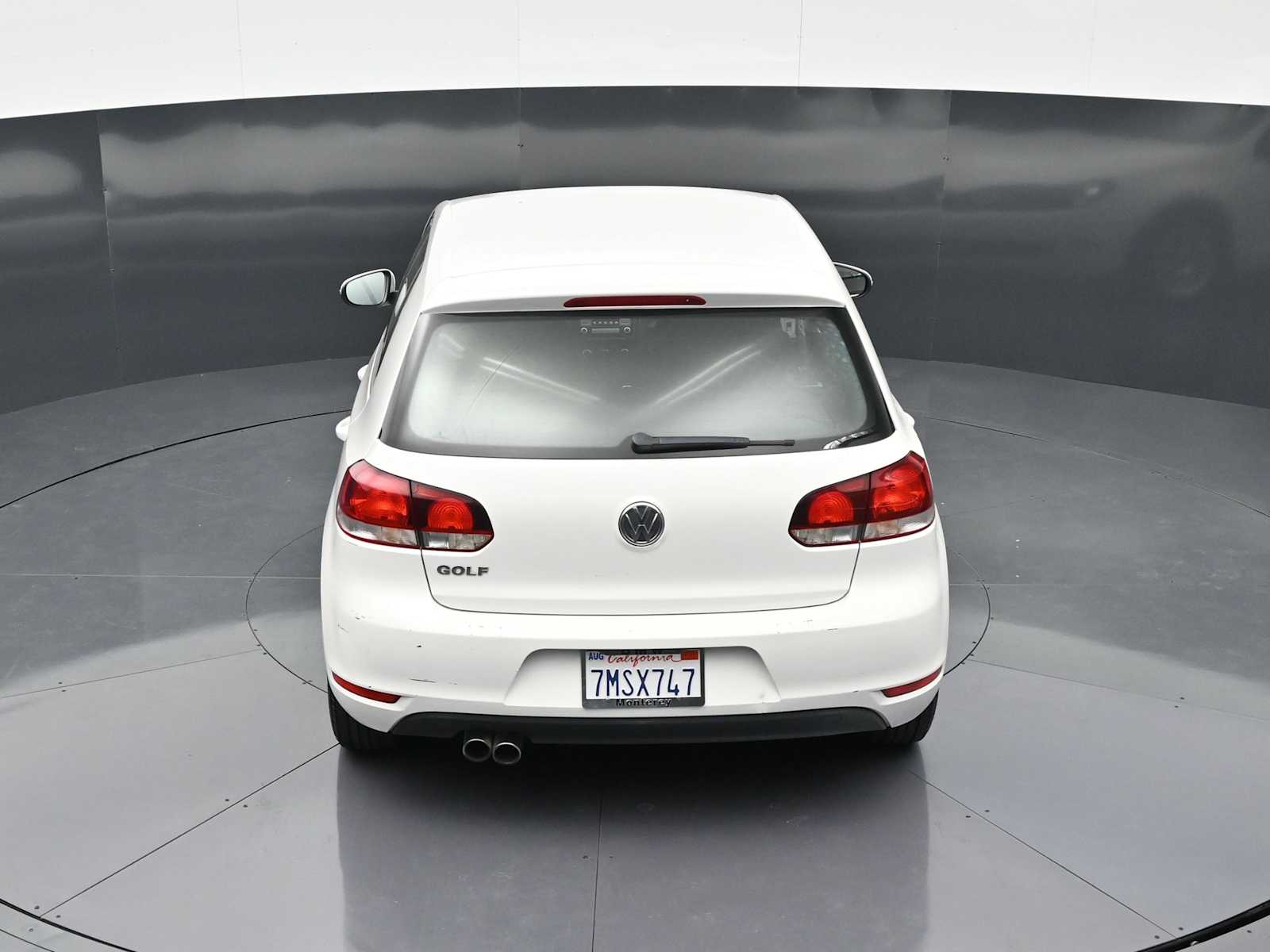 Thumbnail: 2010 Volkswagen Golf - 21
