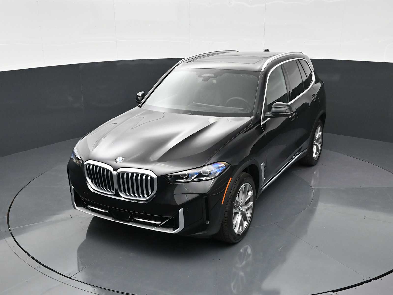 Thumbnail: 2026 BMW X5 - 14