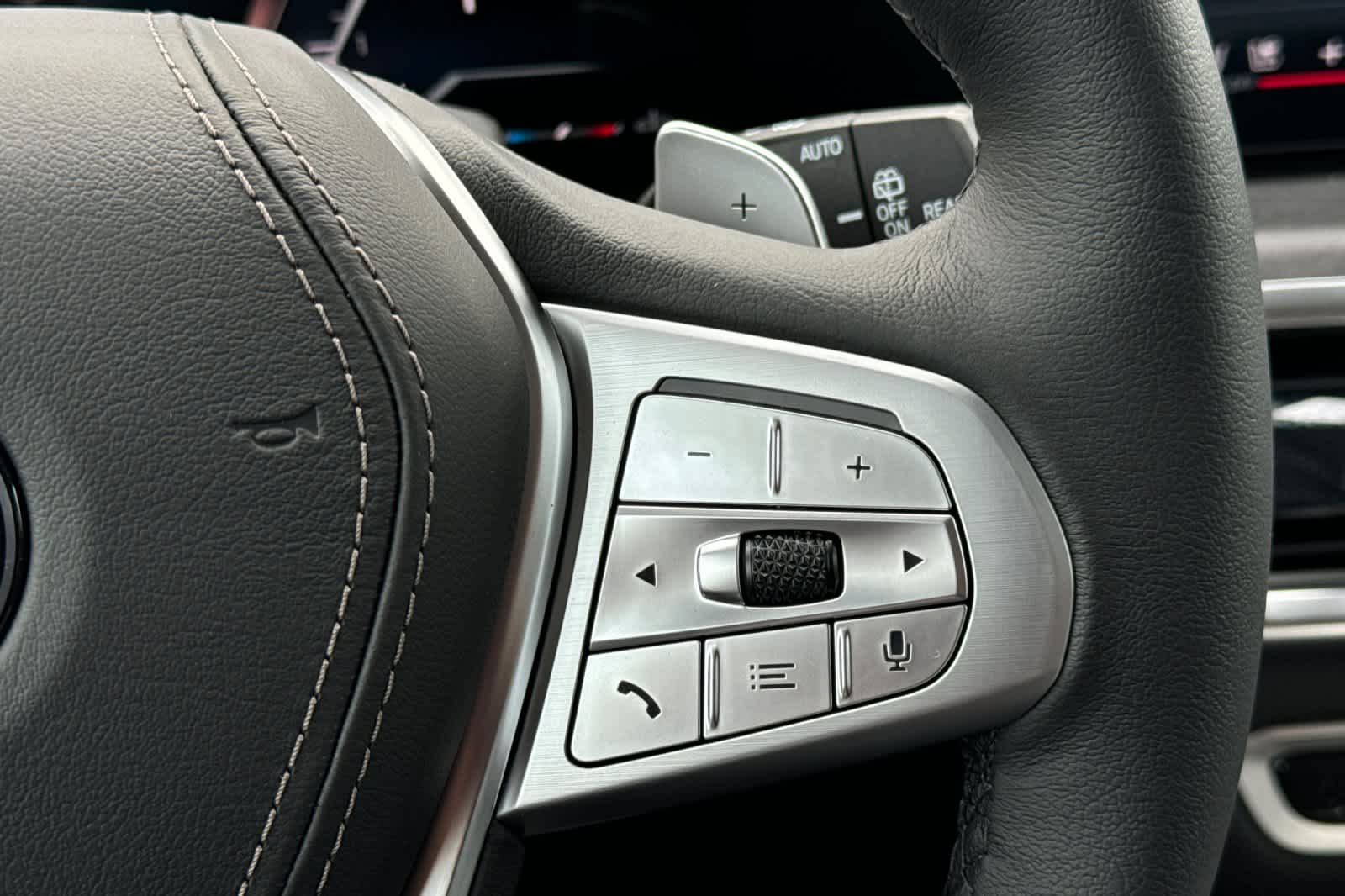 Thumbnail: 2026 BMW X7 - 26