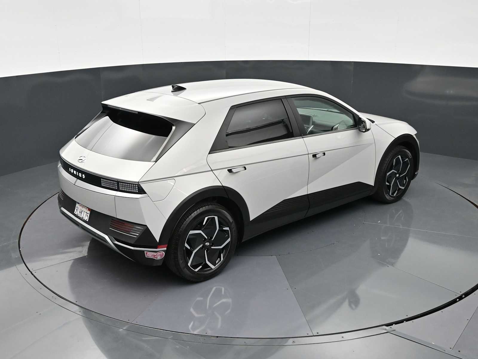 Thumbnail: 2024 Hyundai Ioniq 5 - 20