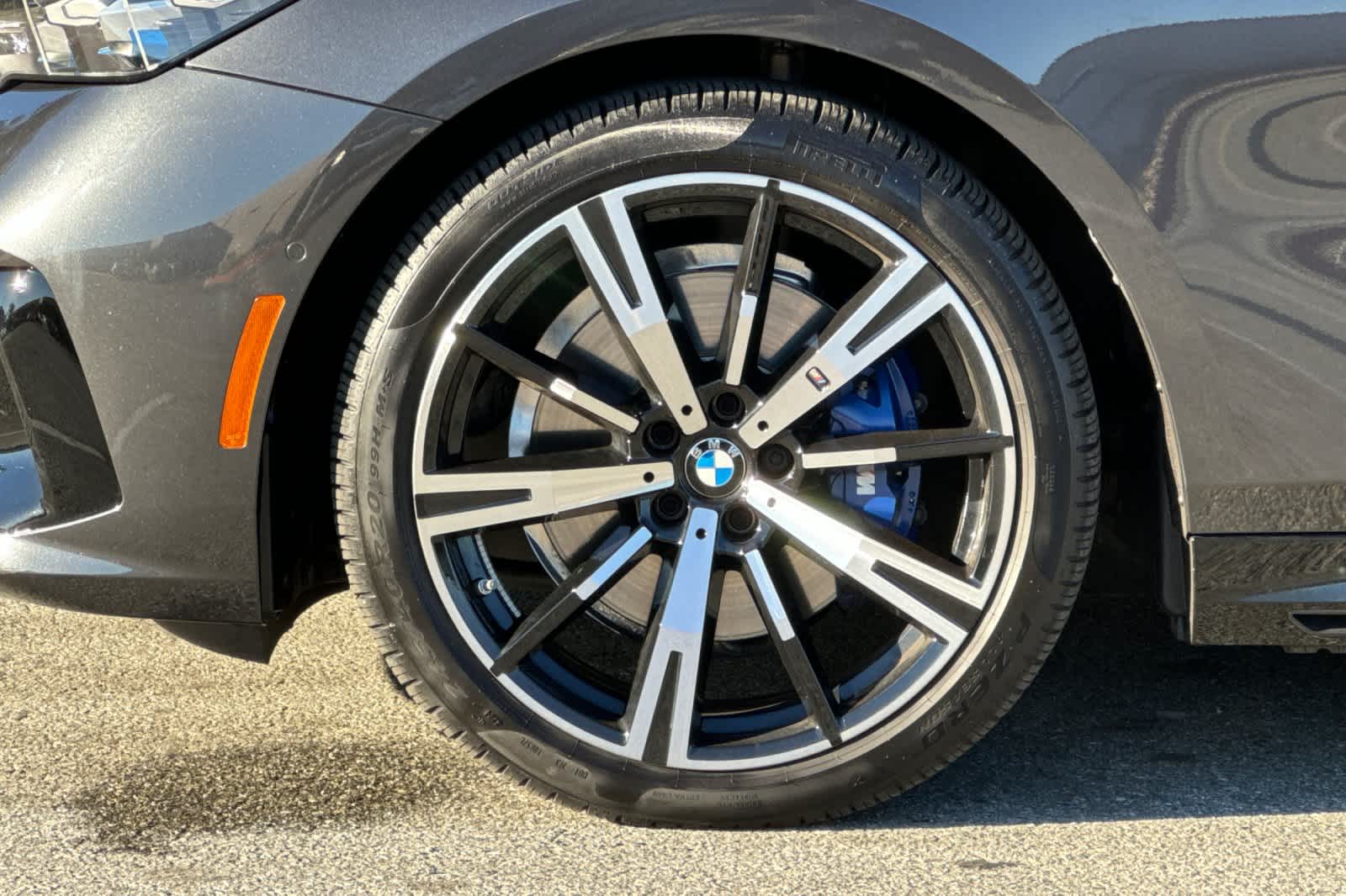 Thumbnail: 2025 BMW 5 Series - 30