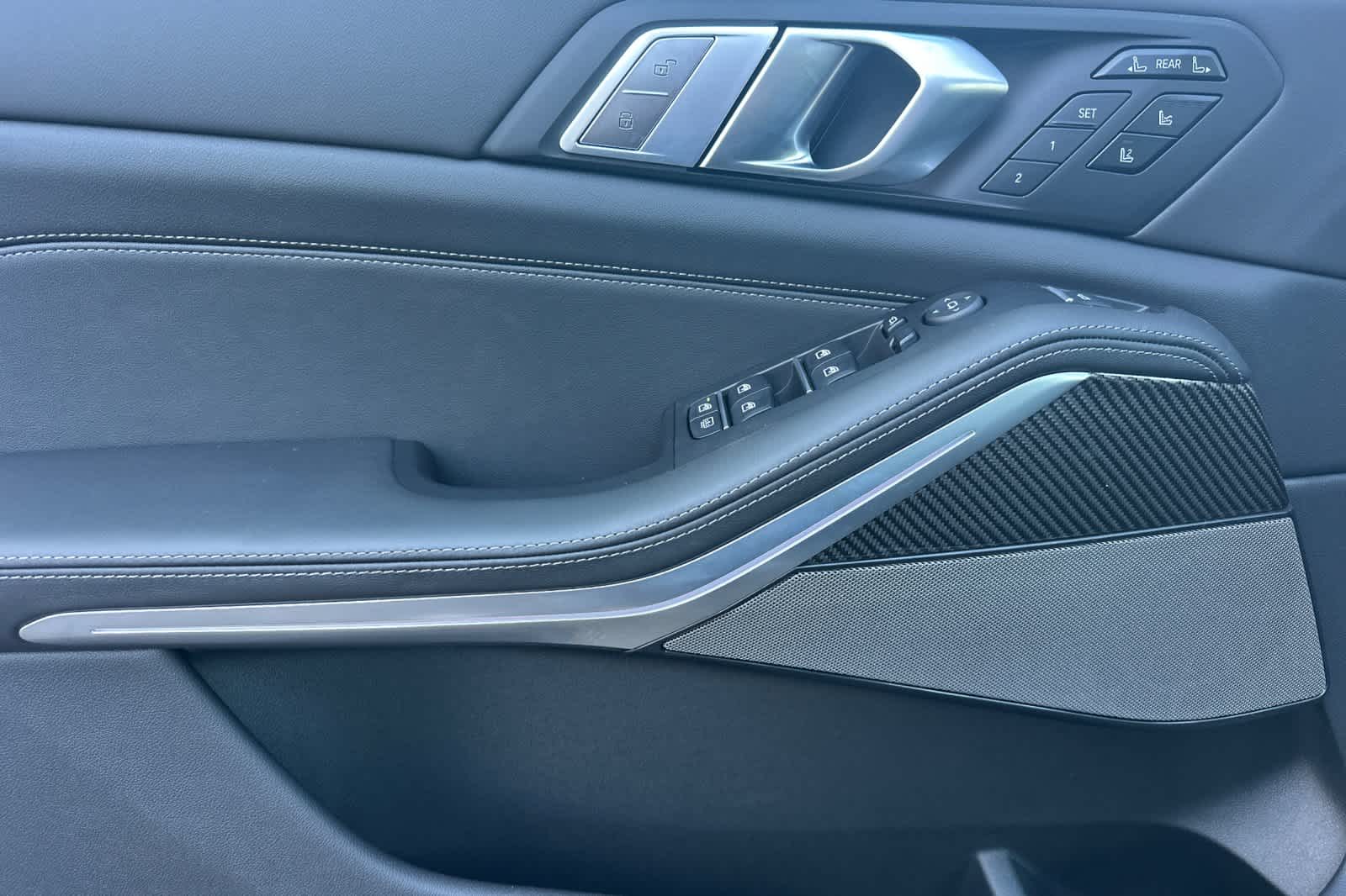 Thumbnail: 2026 BMW X7 - 13