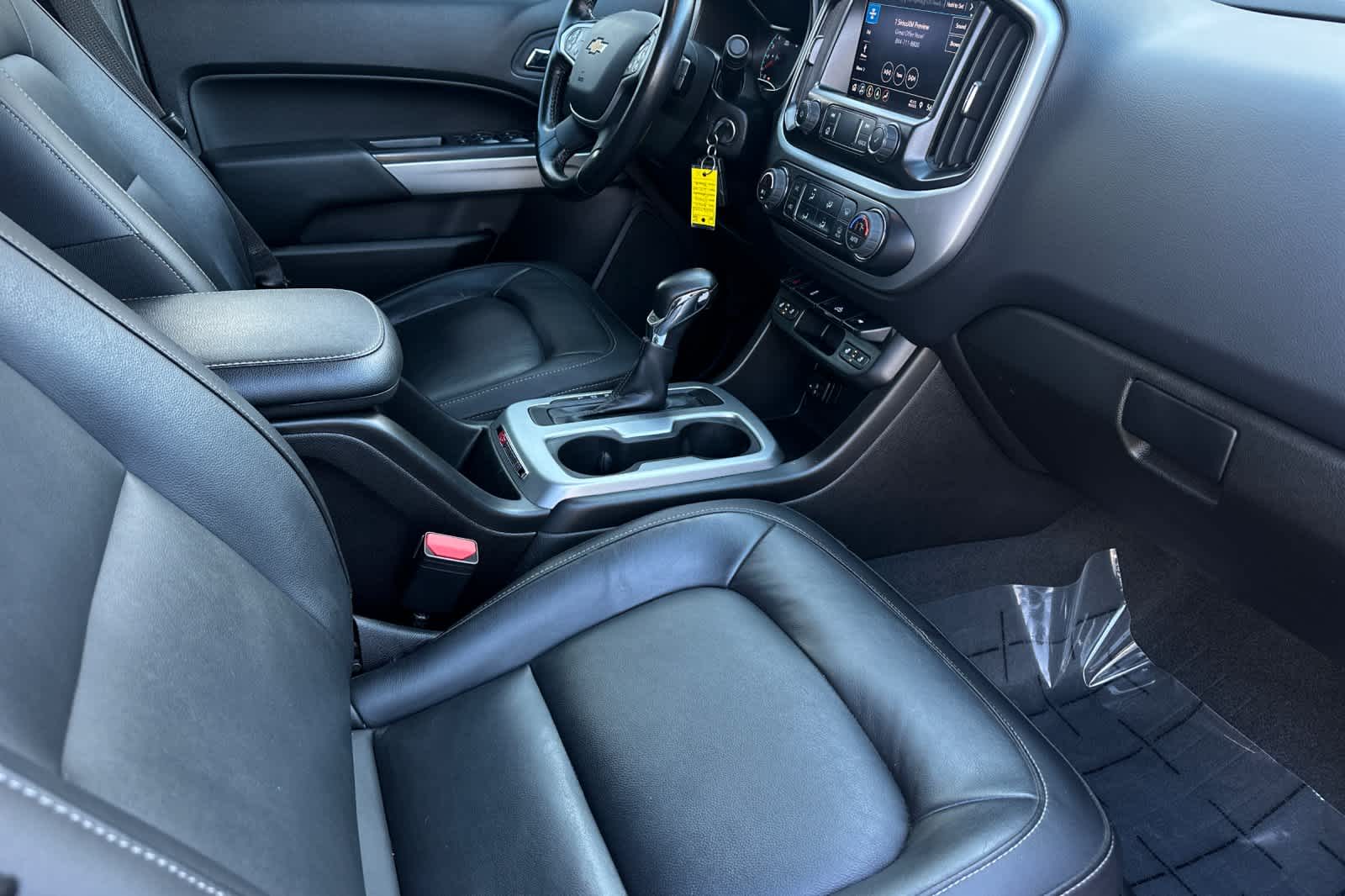 Thumbnail: 2022 Chevrolet Colorado - 16