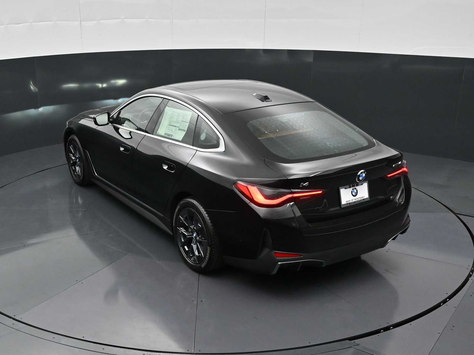 Thumbnail: 2026 BMW i4 - 23
