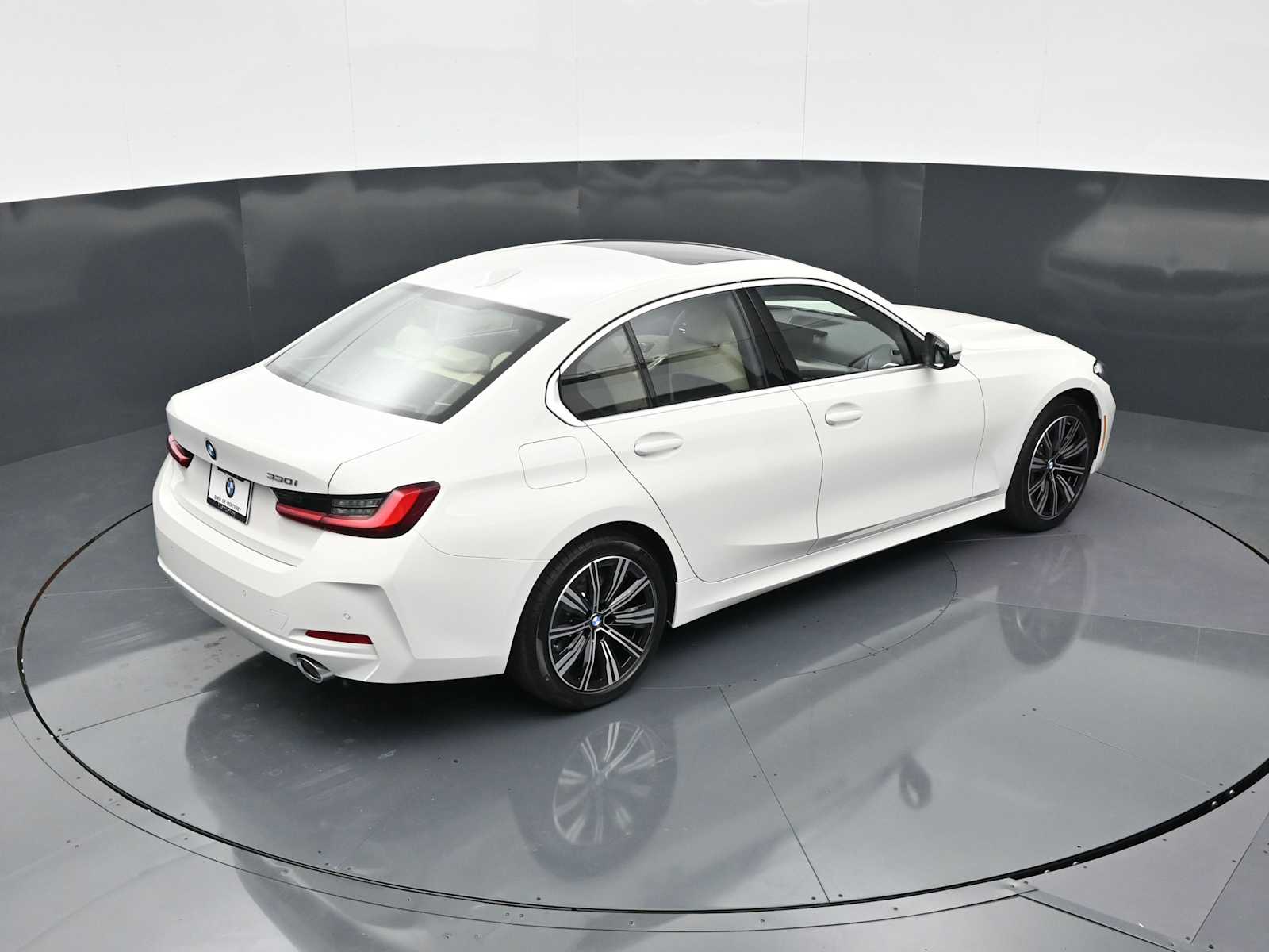 Thumbnail: 2026 BMW 3 Series - 21