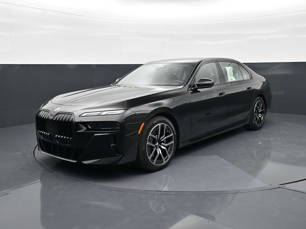 New 2026 BMW 740i Sedan