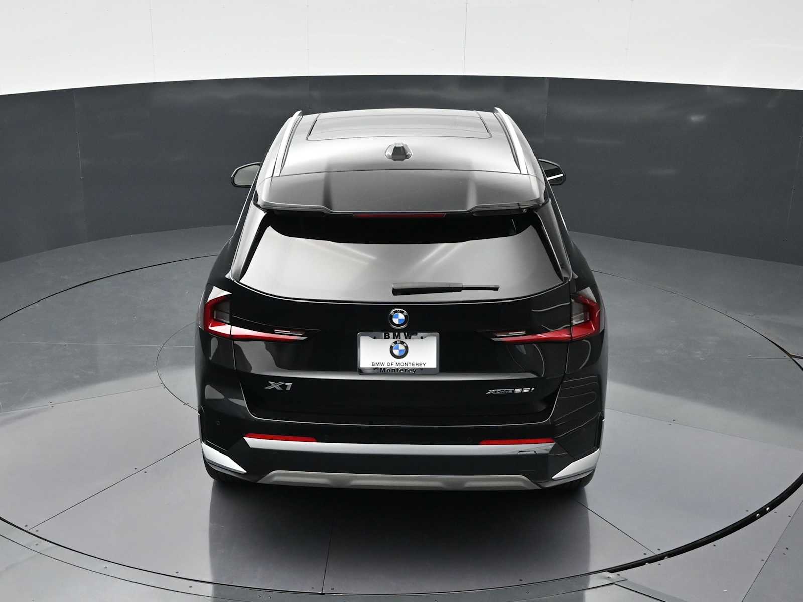Thumbnail: 2025 BMW X1 - 20