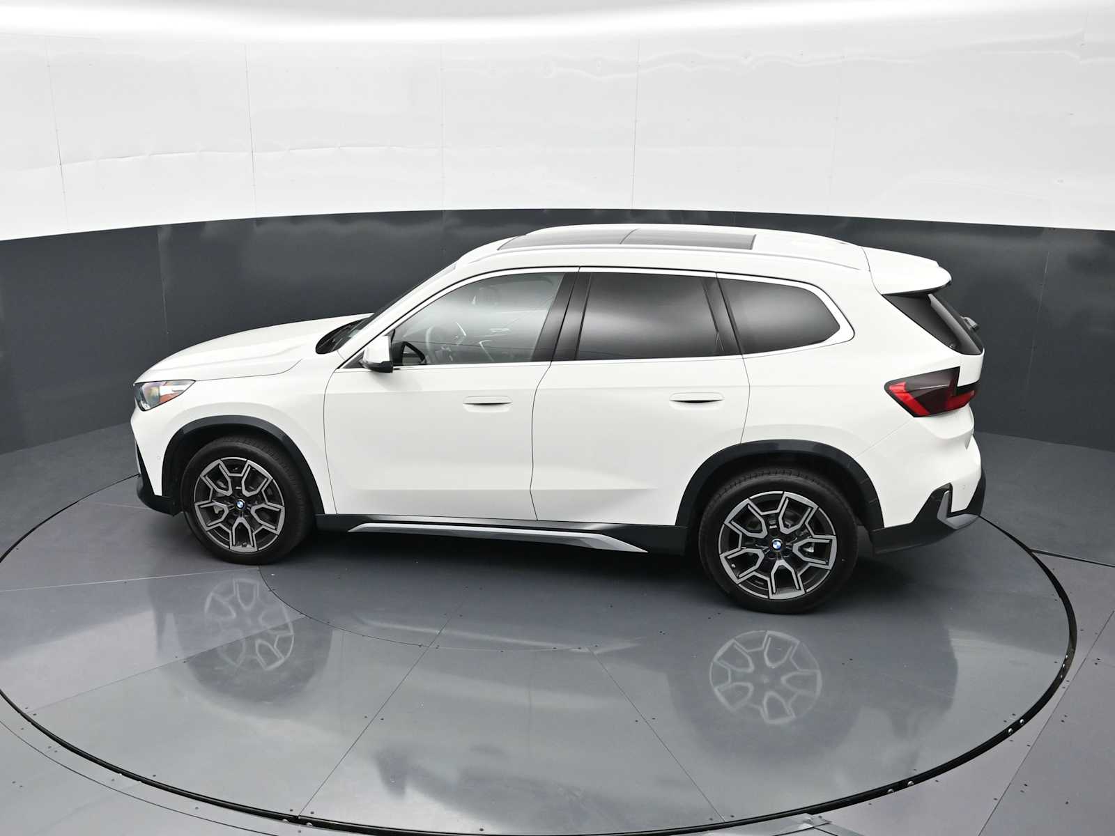2026 BMW X1 28i - Photo 24
