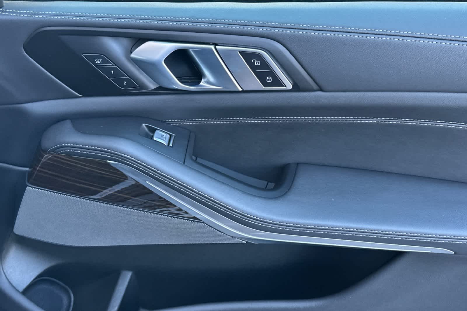 Thumbnail: 2024 BMW X7 - 19