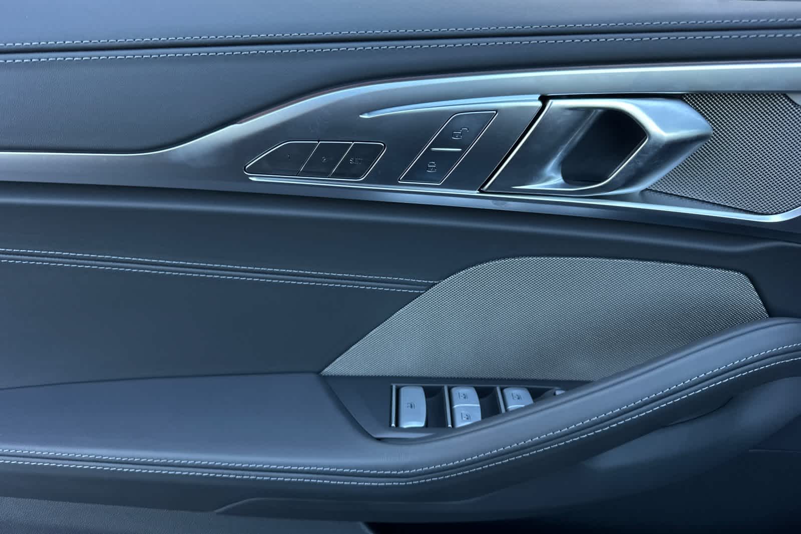 Thumbnail: 2025 BMW M8 - 14