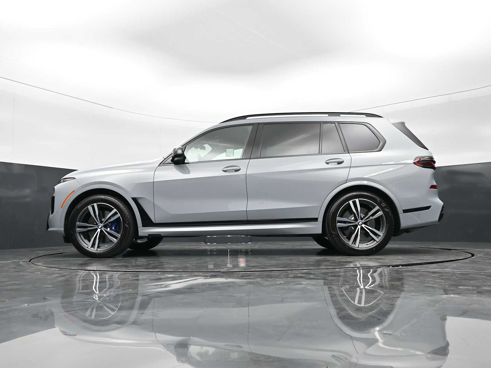 Thumbnail: 2026 BMW X7 - 31