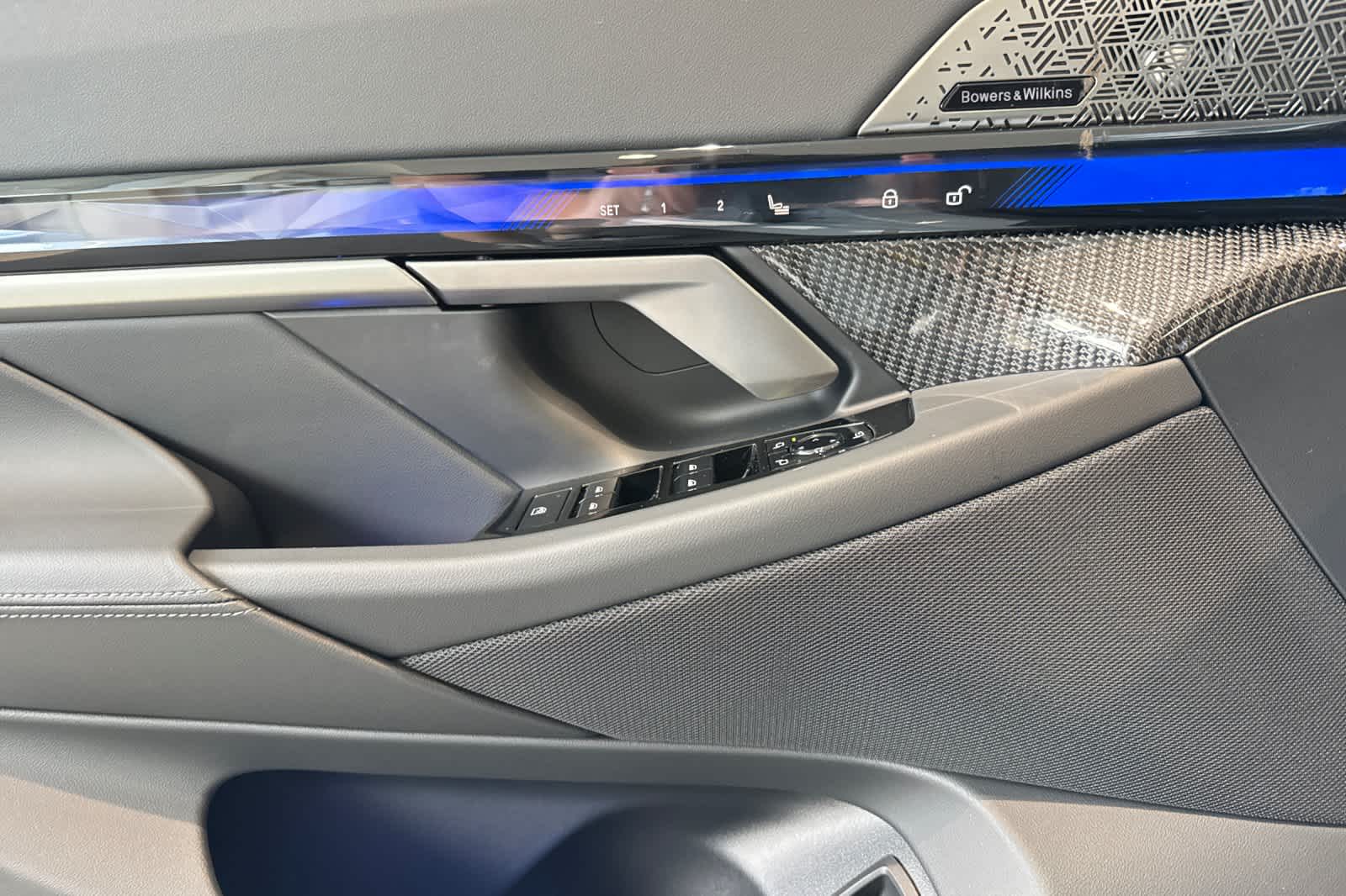 Thumbnail: 2026 BMW M5 - 13