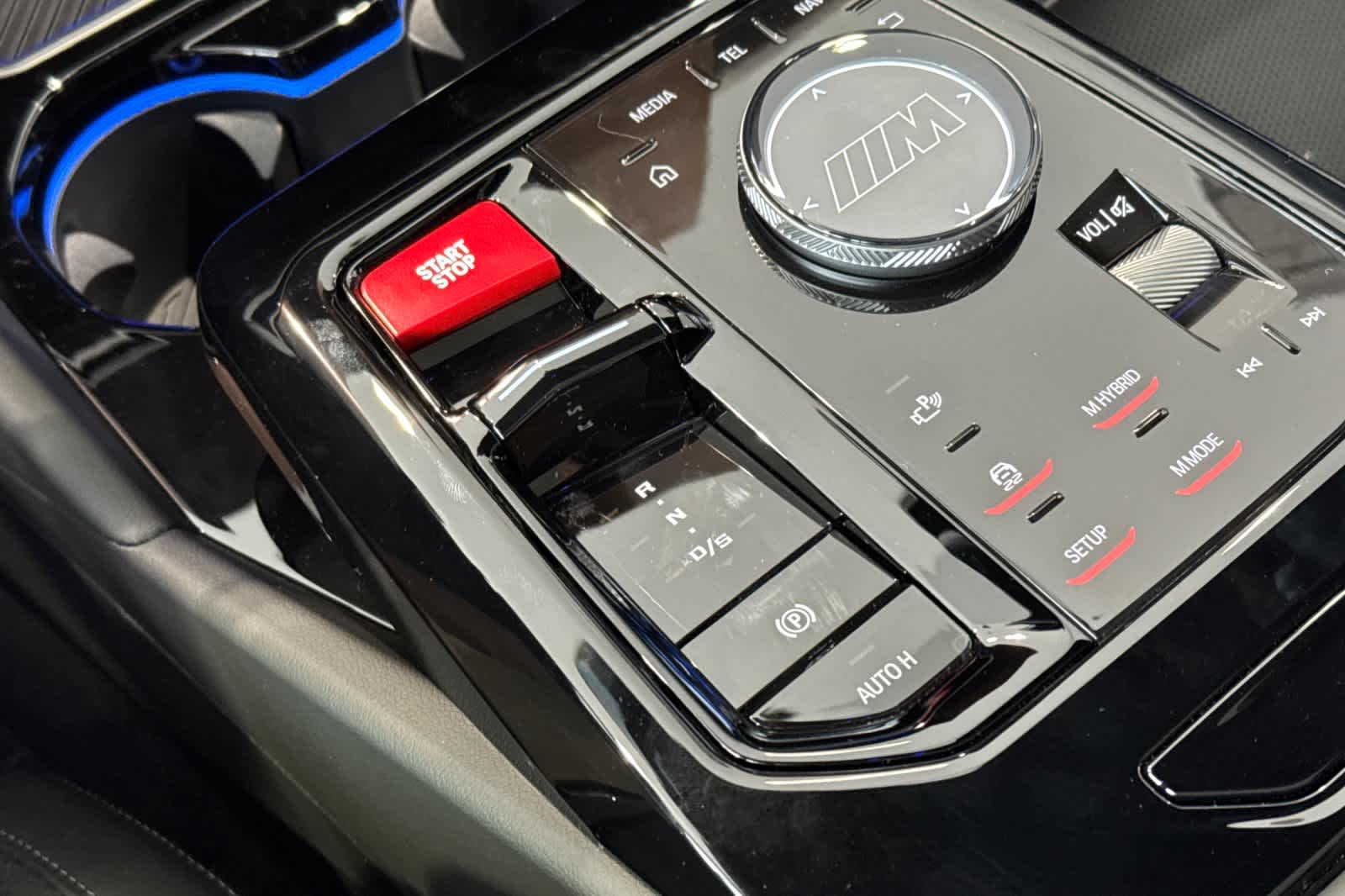 Thumbnail: 2026 BMW M5 - 24