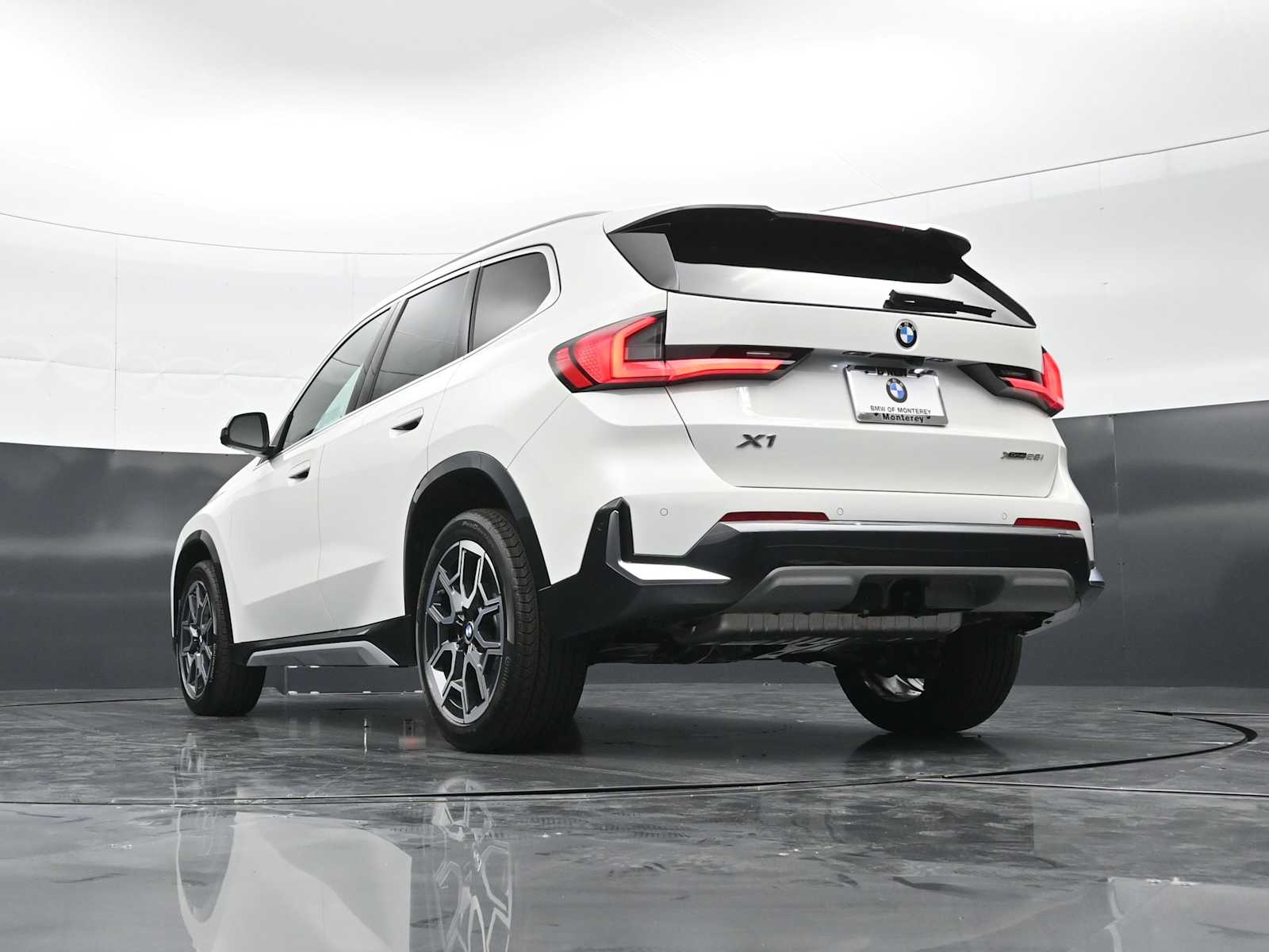 Thumbnail: 2026 BMW X1 - 31