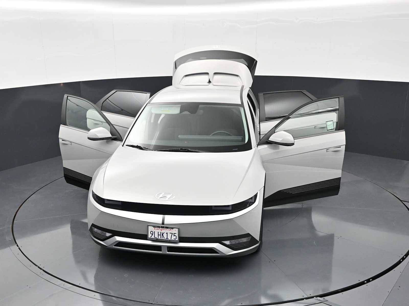 Thumbnail: 2024 Hyundai Ioniq 5 - 32