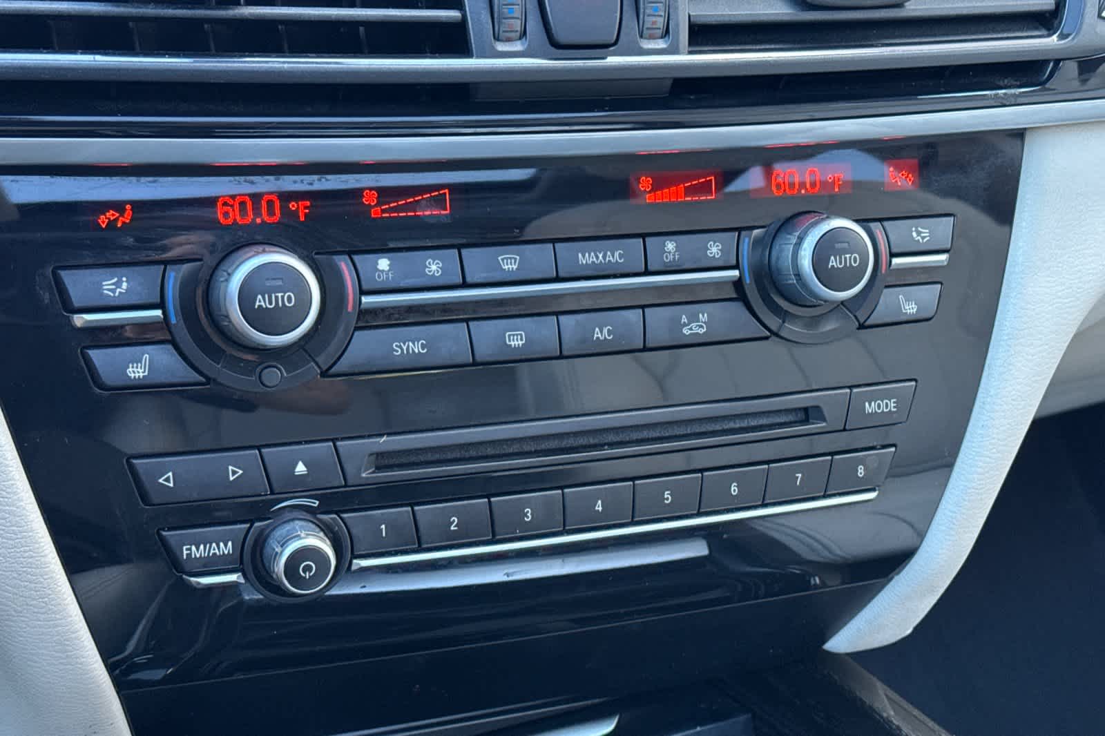 Thumbnail: 2015 BMW X5 - 24