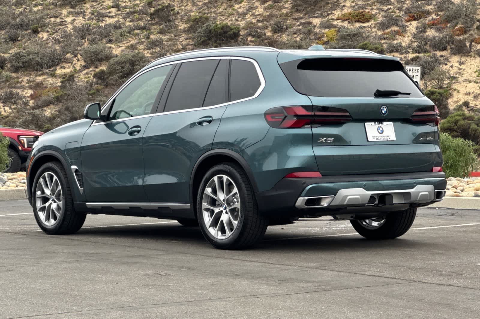 Thumbnail: 2026 BMW X5 - 6