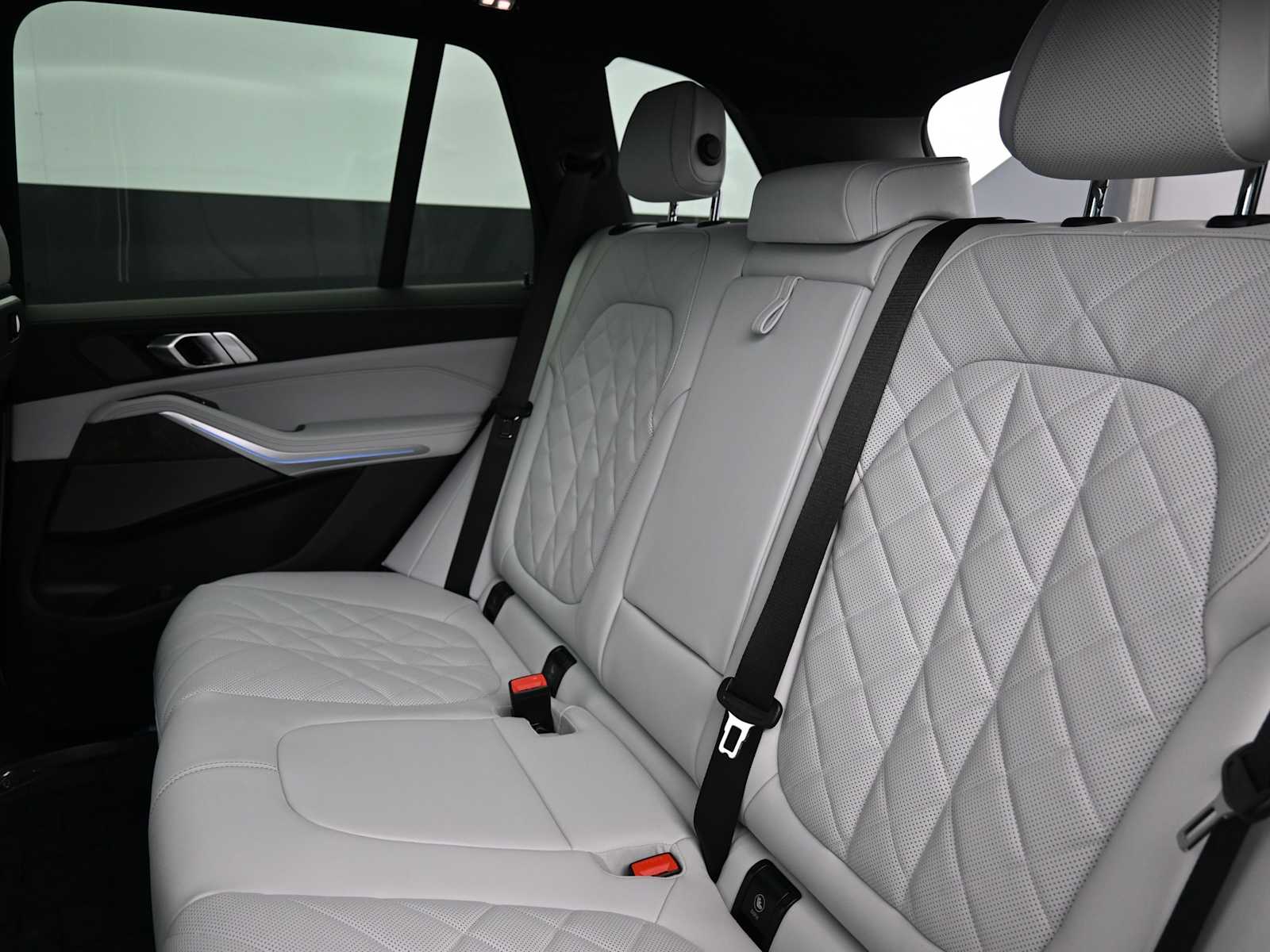 Thumbnail: 2026 BMW X5 - 14