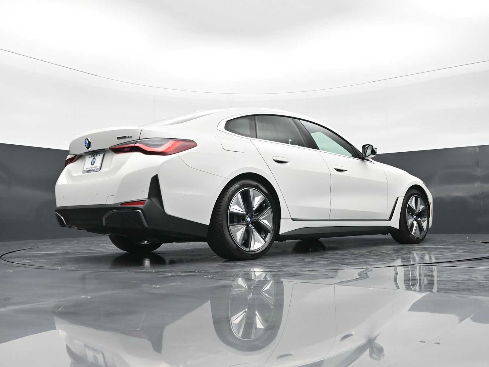 Thumbnail: 2026 BMW i4 - 29