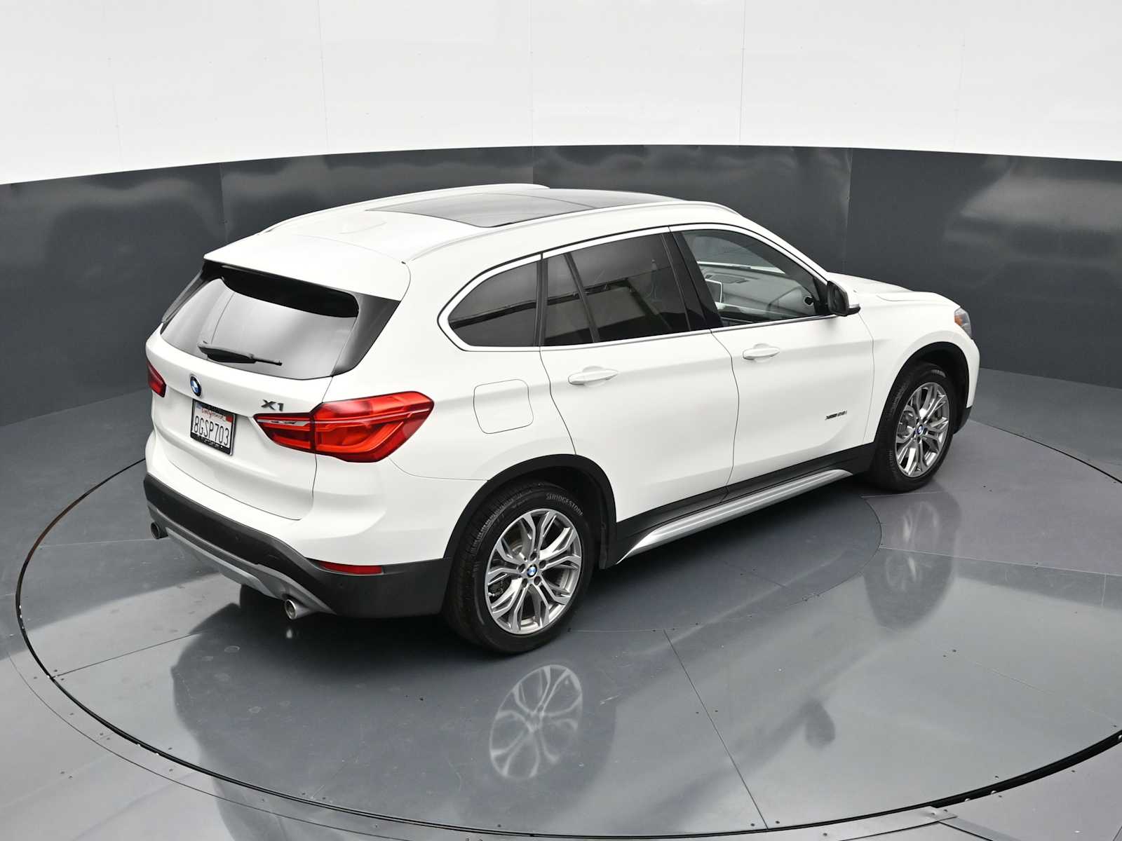 Thumbnail: 2016 BMW X1 - 20