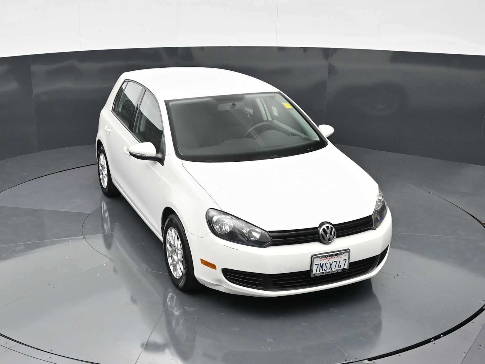 Thumbnail: 2010 Volkswagen Golf - 18