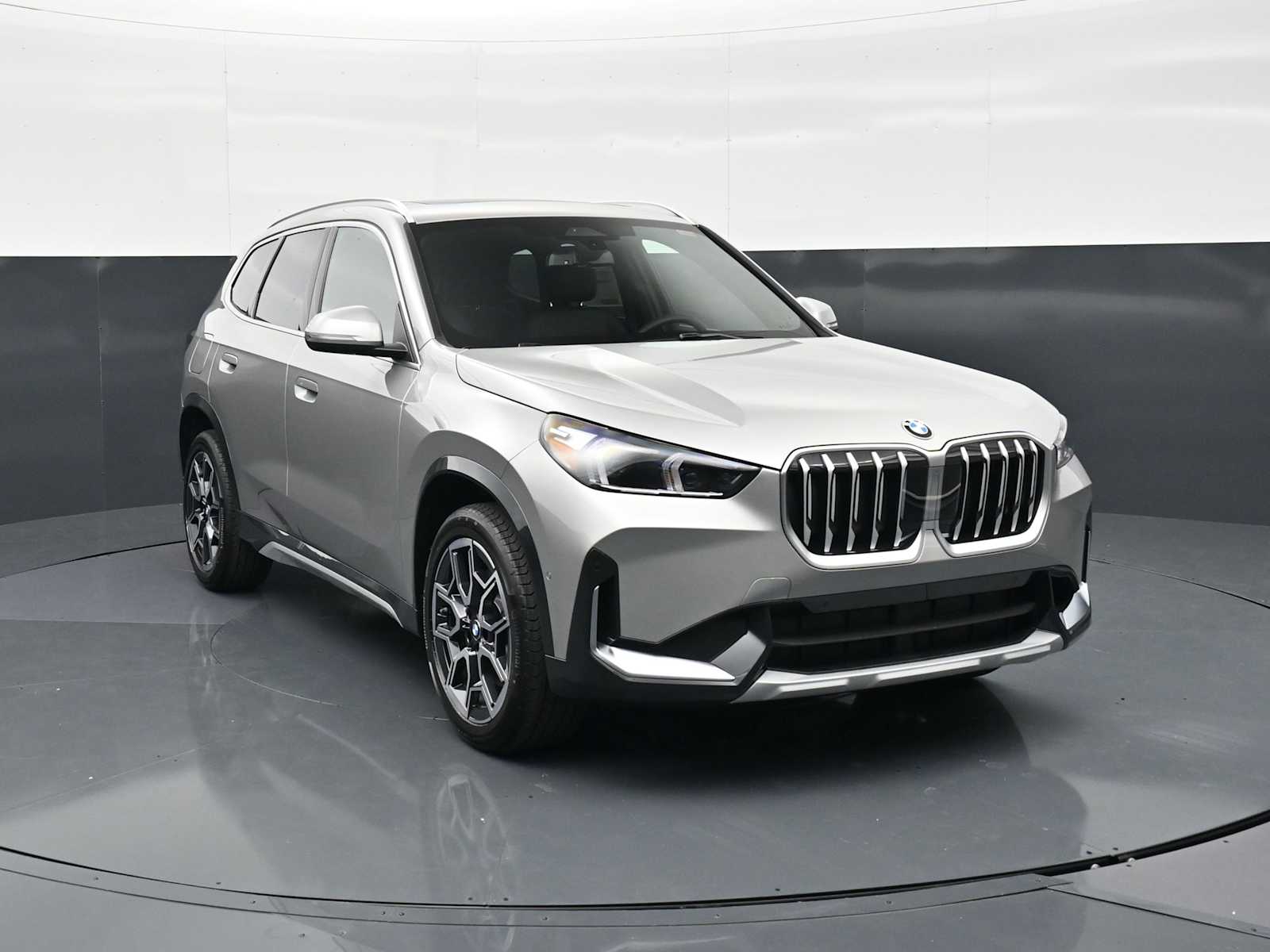 Thumbnail: 2026 BMW X1 - 8