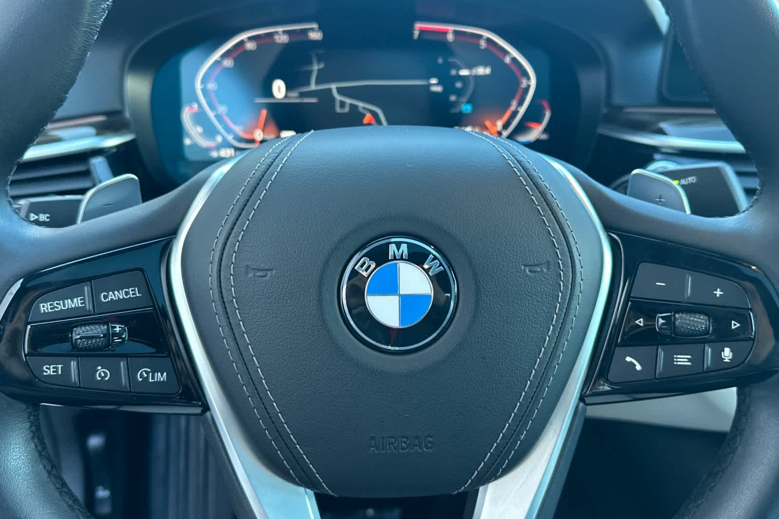 Thumbnail: 2023 BMW 5 Series - 26