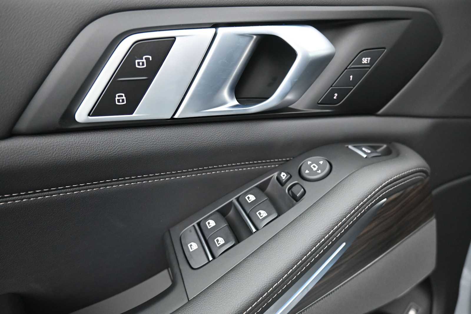 Thumbnail: 2026 BMW X5 - 9