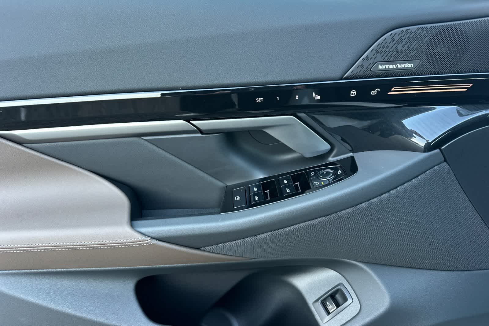 Thumbnail: 2026 BMW 5 Series - 13