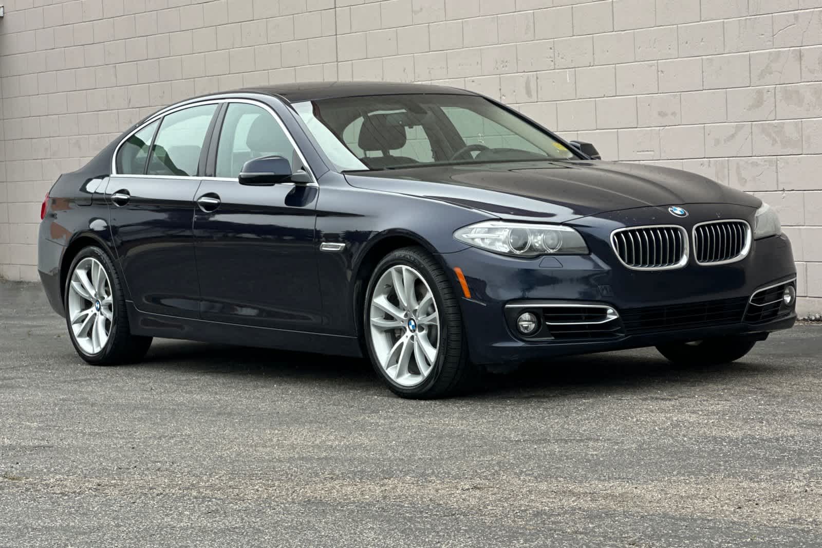 Thumbnail: 2014 BMW 5 Series - 5