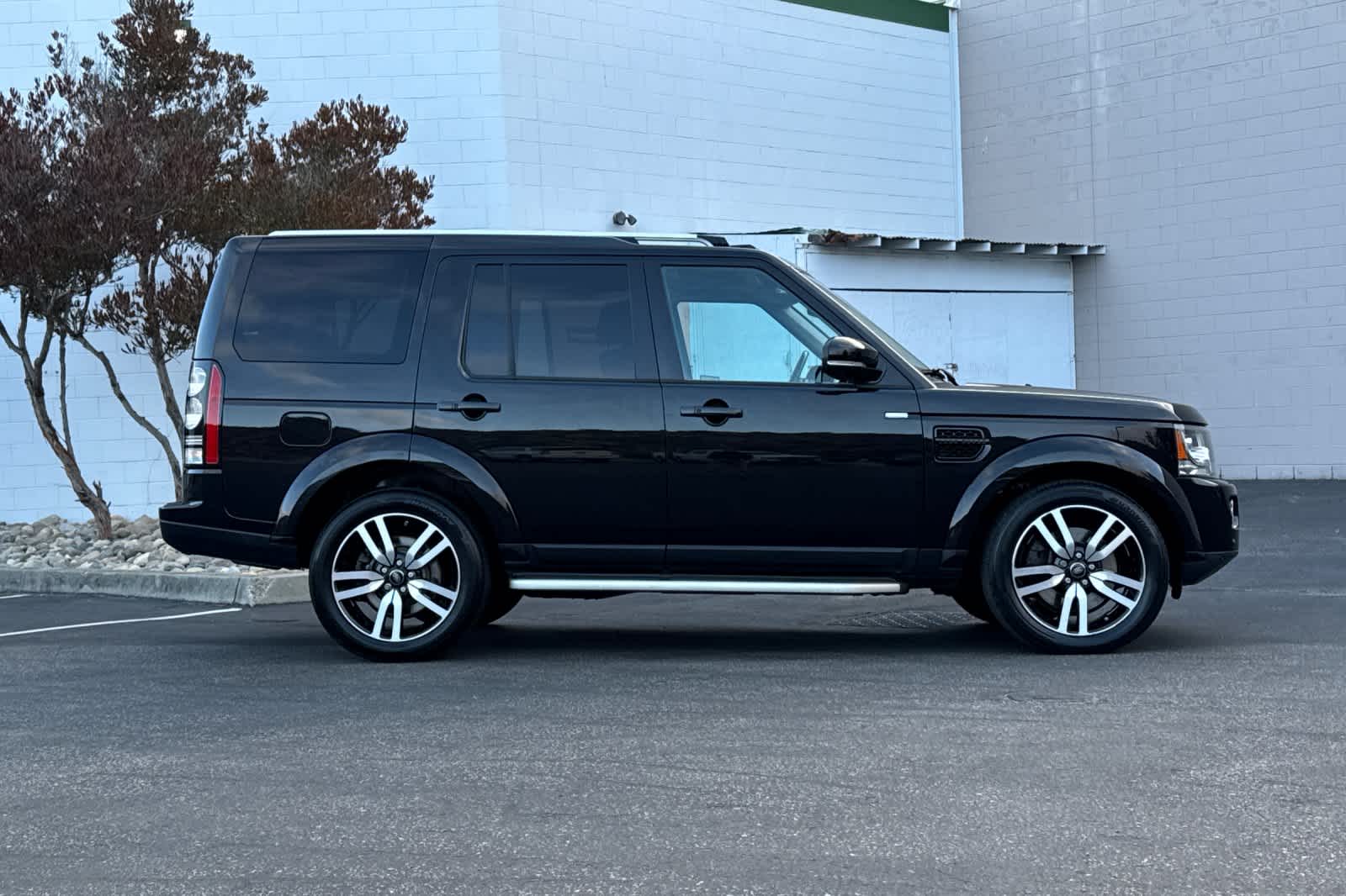 Thumbnail: 2016 Land Rover LR4 - 6