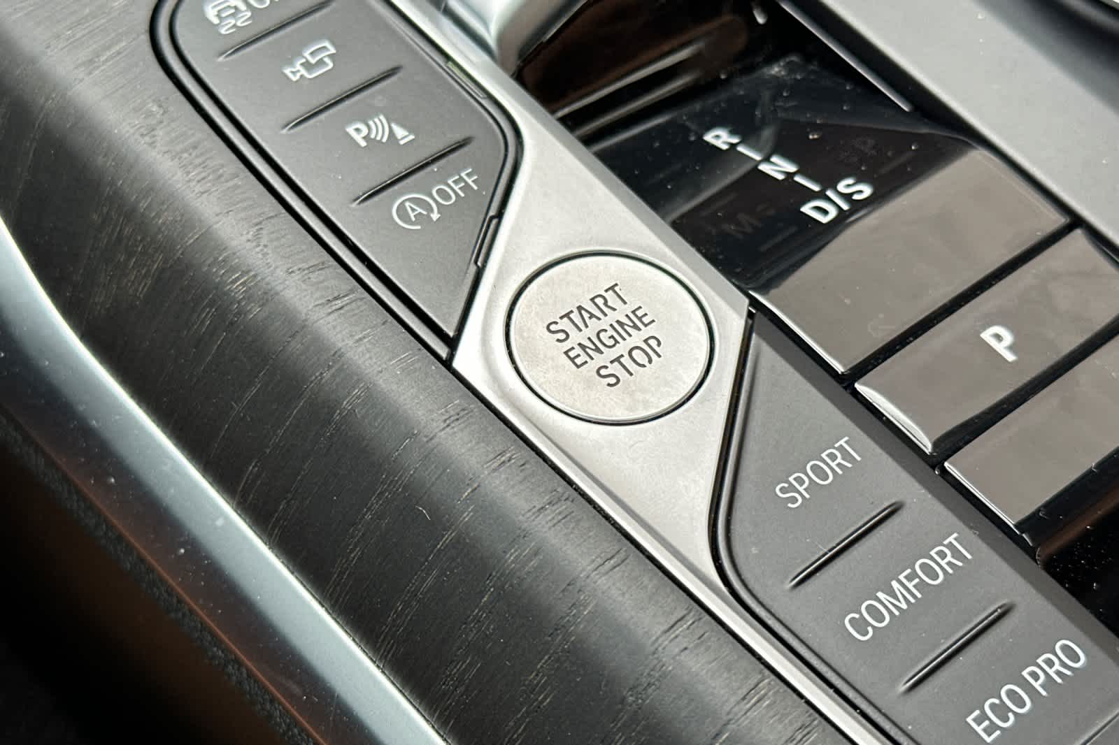 Thumbnail: 2024 BMW 3 Series - 24