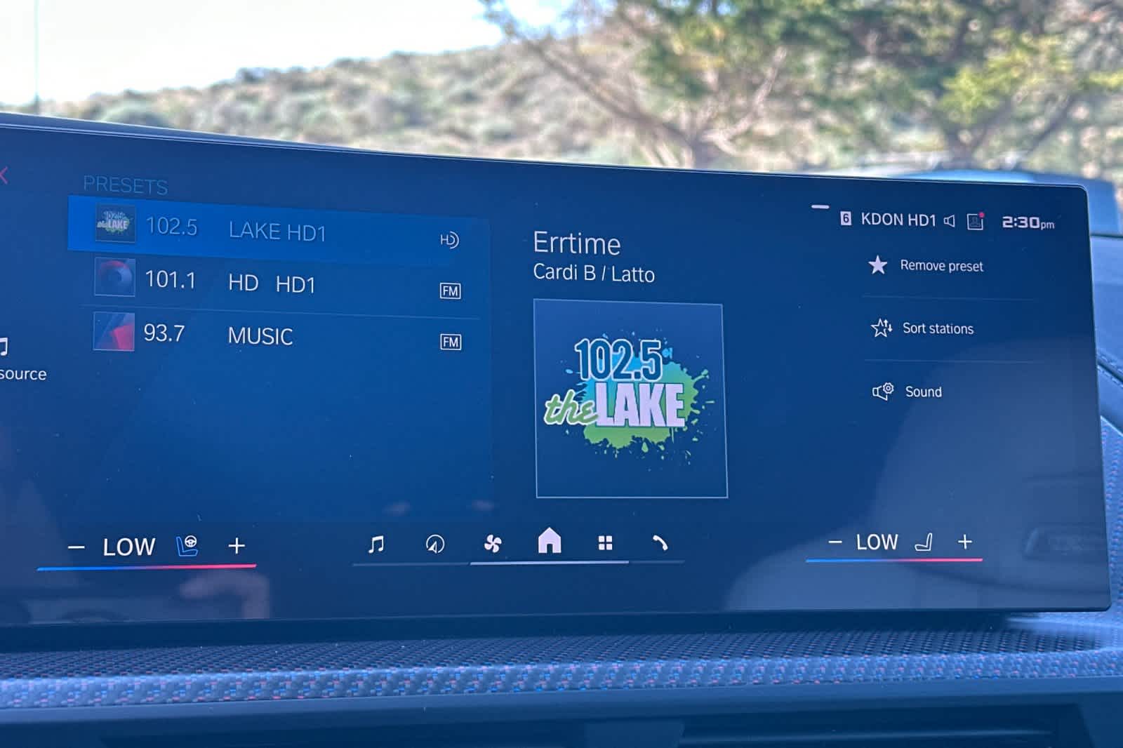 Thumbnail: 2026 BMW XM - 23