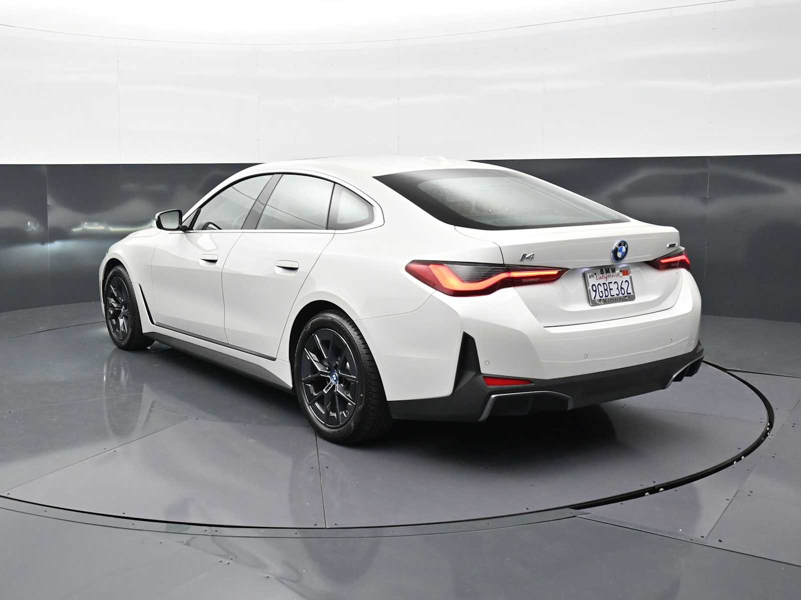 Thumbnail: 2023 BMW i4 - 7