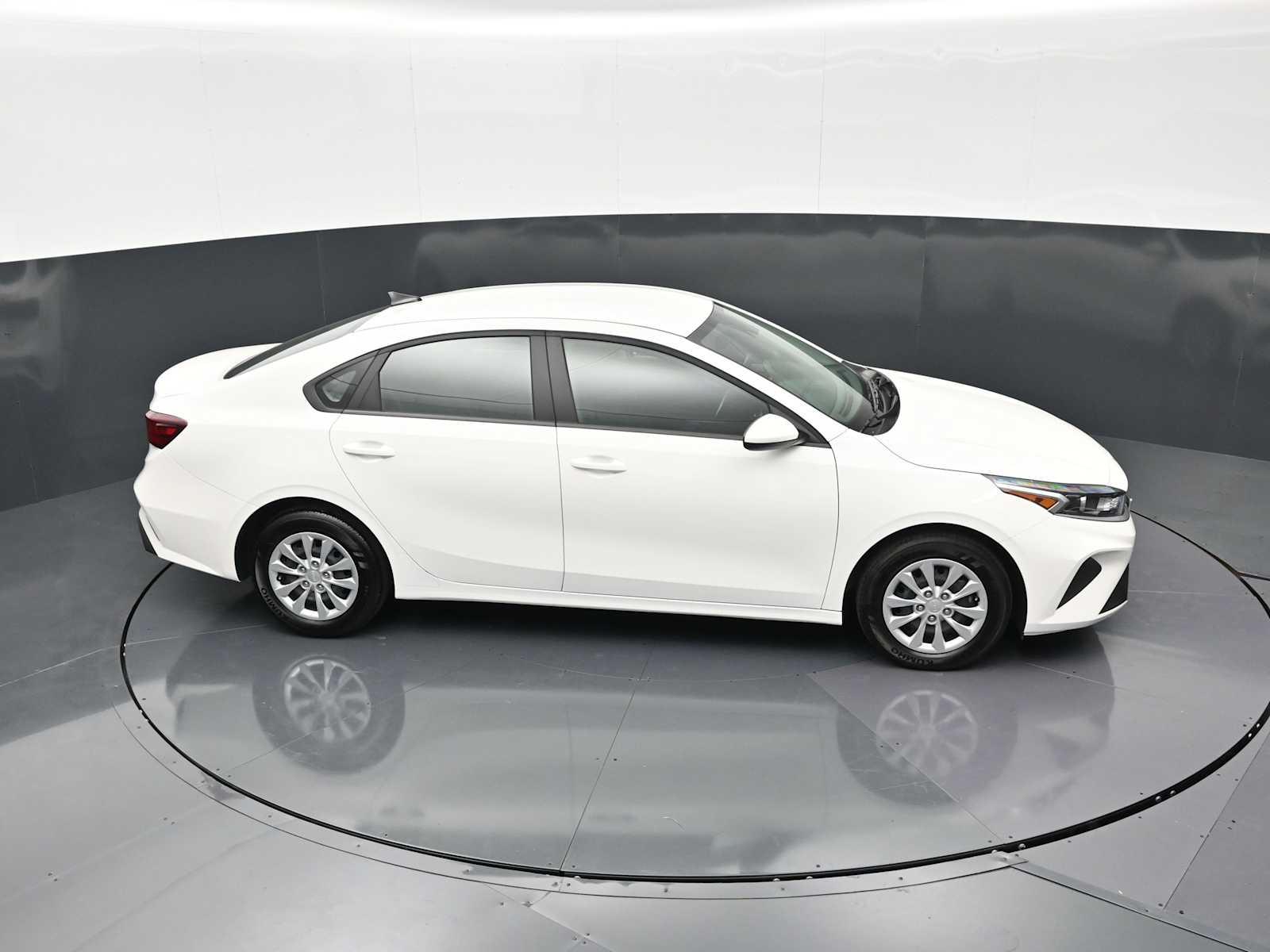 2024 Kia Forte LX - Photo 20