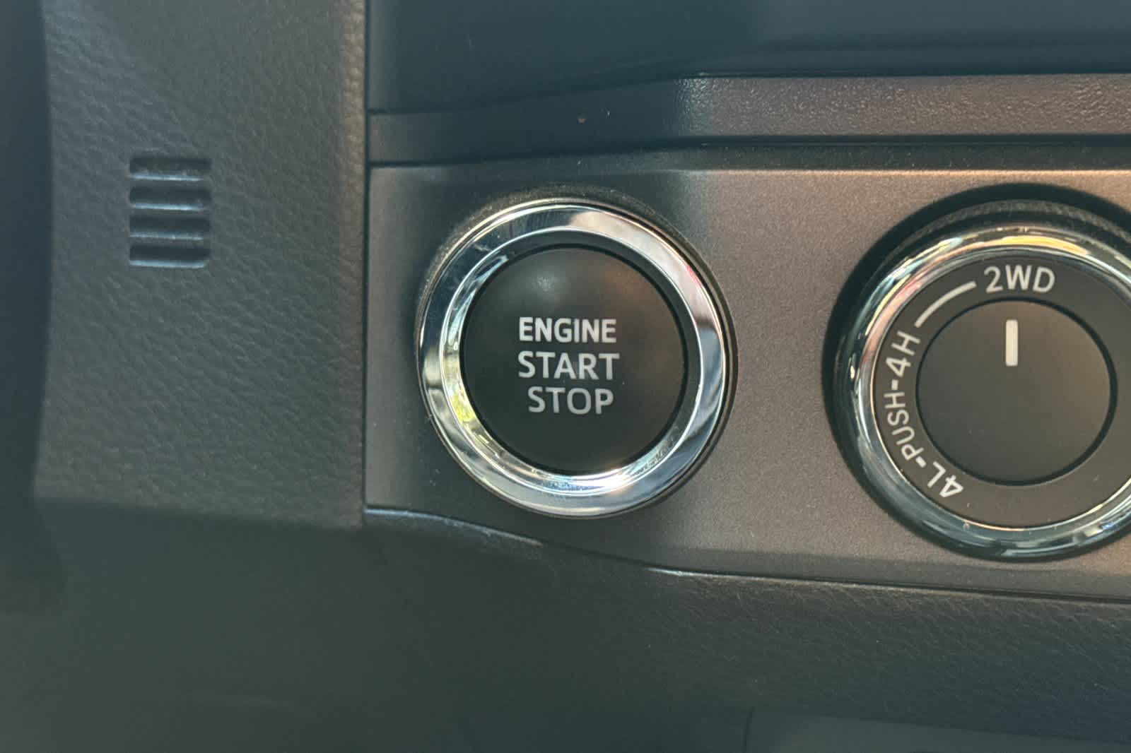 Thumbnail: 2023 Toyota Tacoma - 20