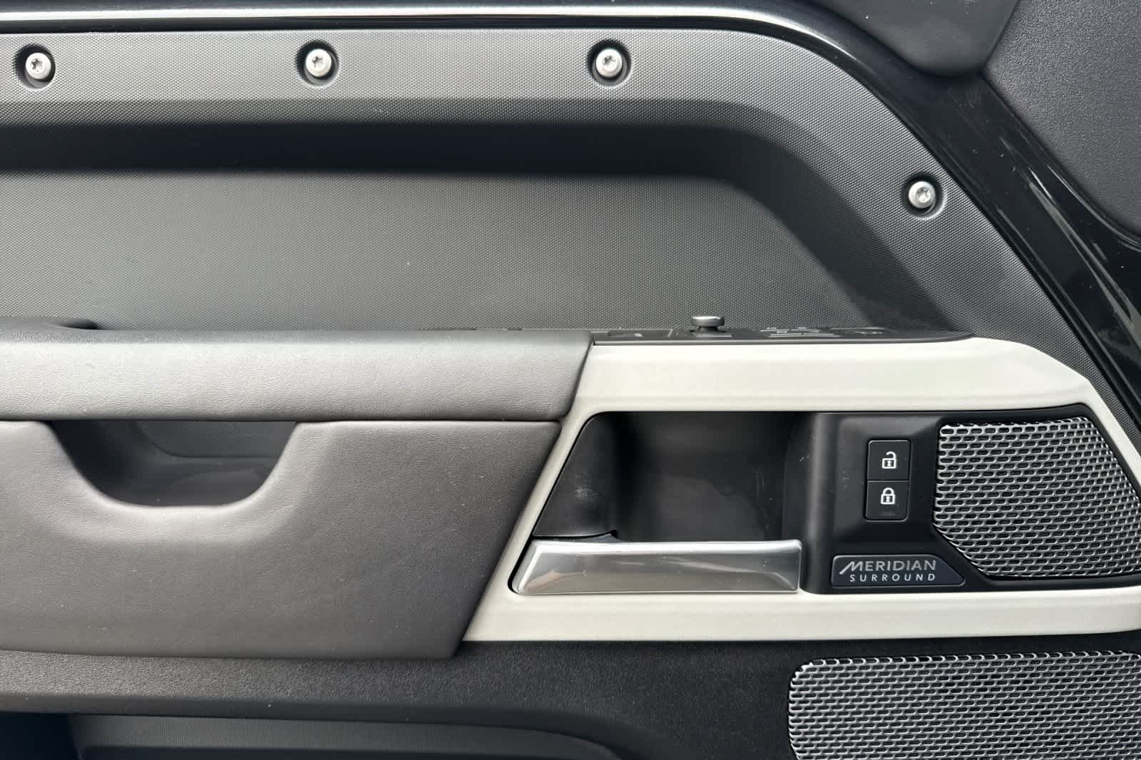 Thumbnail: 2020 Land Rover Defender - 12