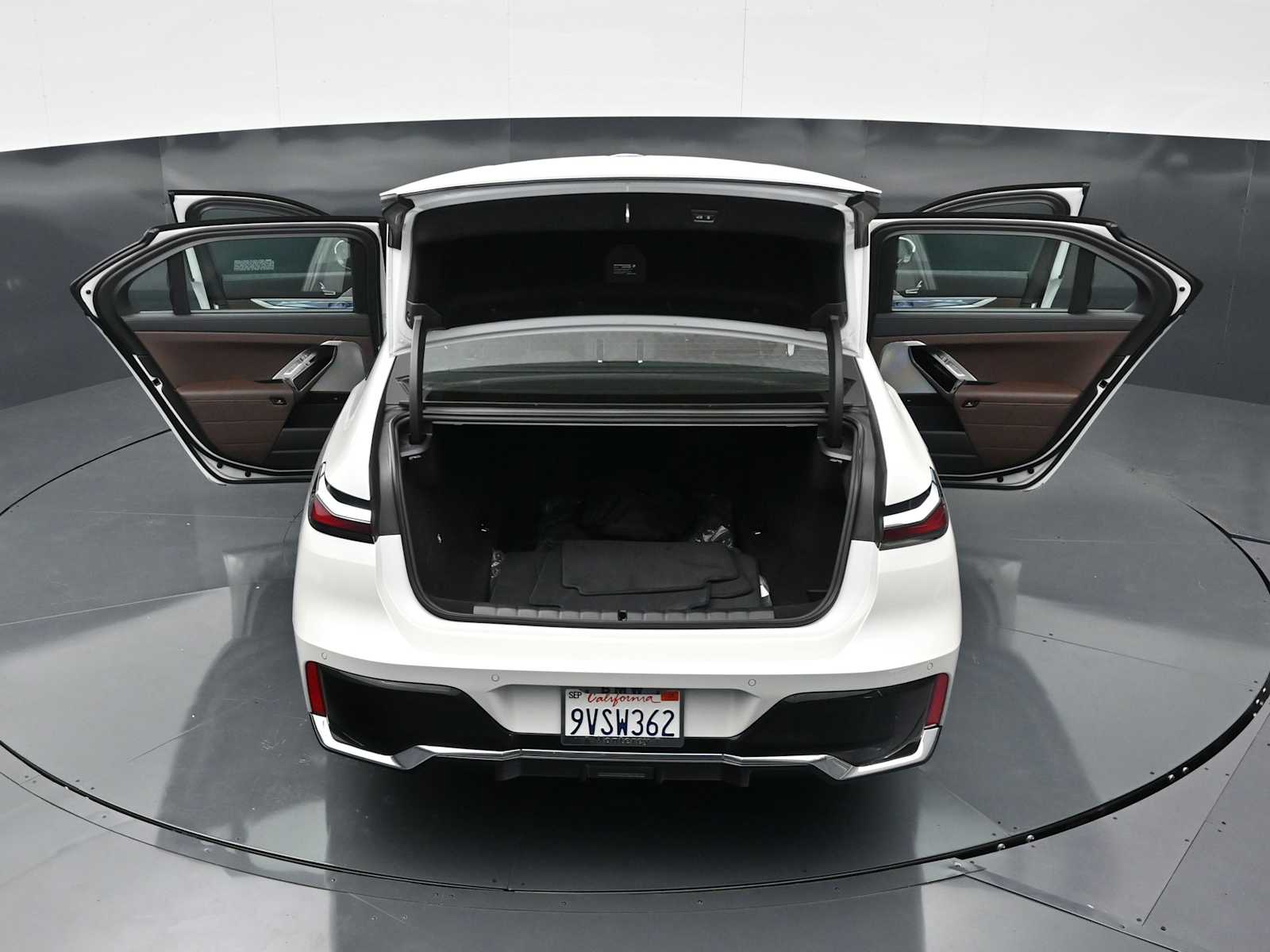 Thumbnail: 2025 BMW 7 Series - 34