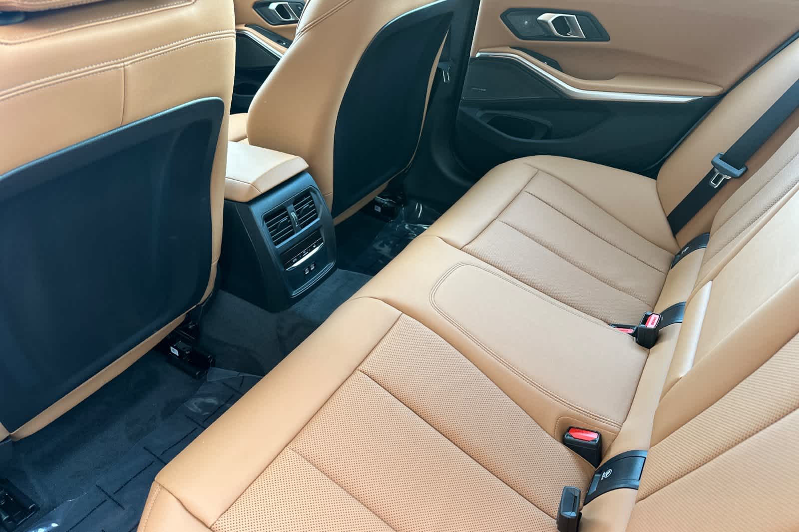 Thumbnail: 2026 BMW 3 Series - 4