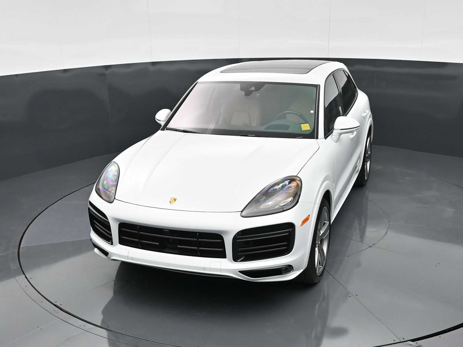 Thumbnail: 2021 Porsche Cayenne - 22