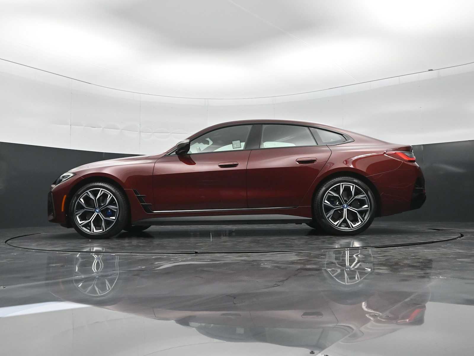 2024 BMW i4 M50 - Photo 40