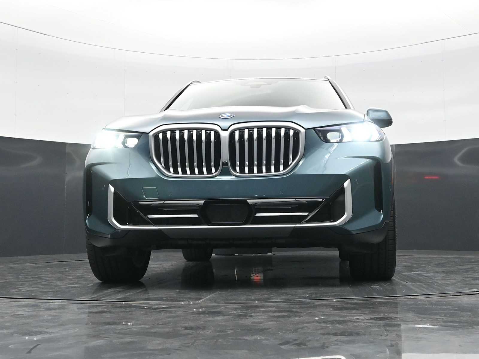 Thumbnail: 2026 BMW X5 - 26