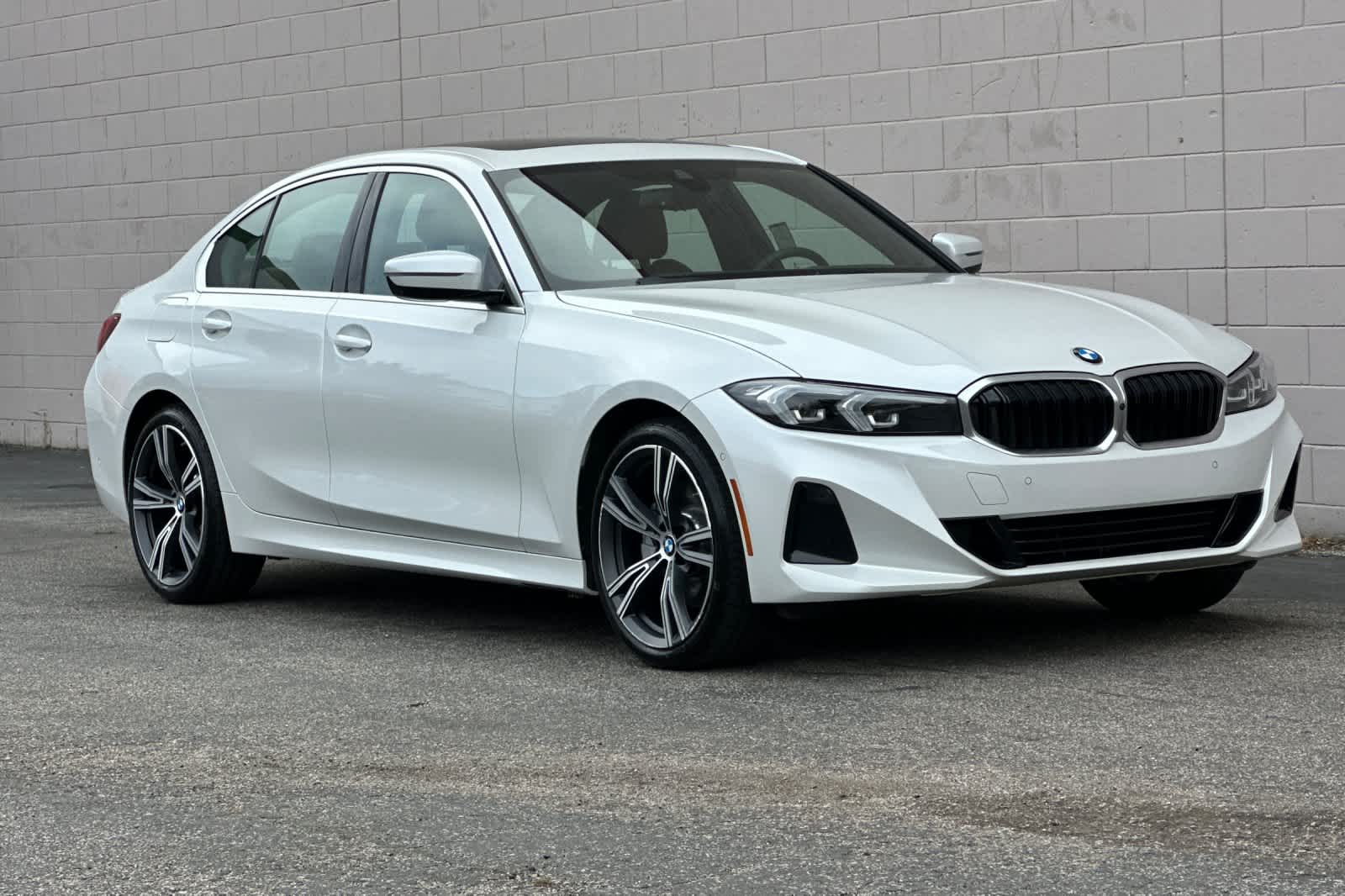 Thumbnail: 2024 BMW 3 Series - 5