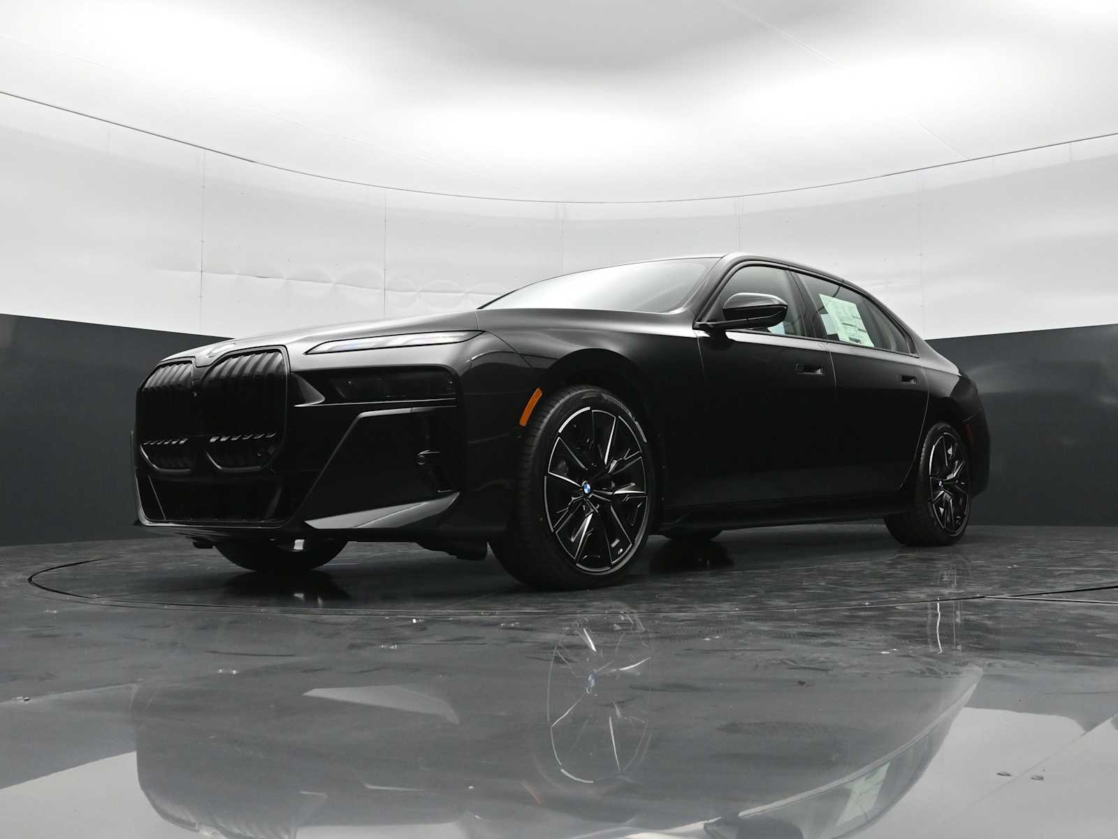 Thumbnail: 2026 BMW 7 Series - 25