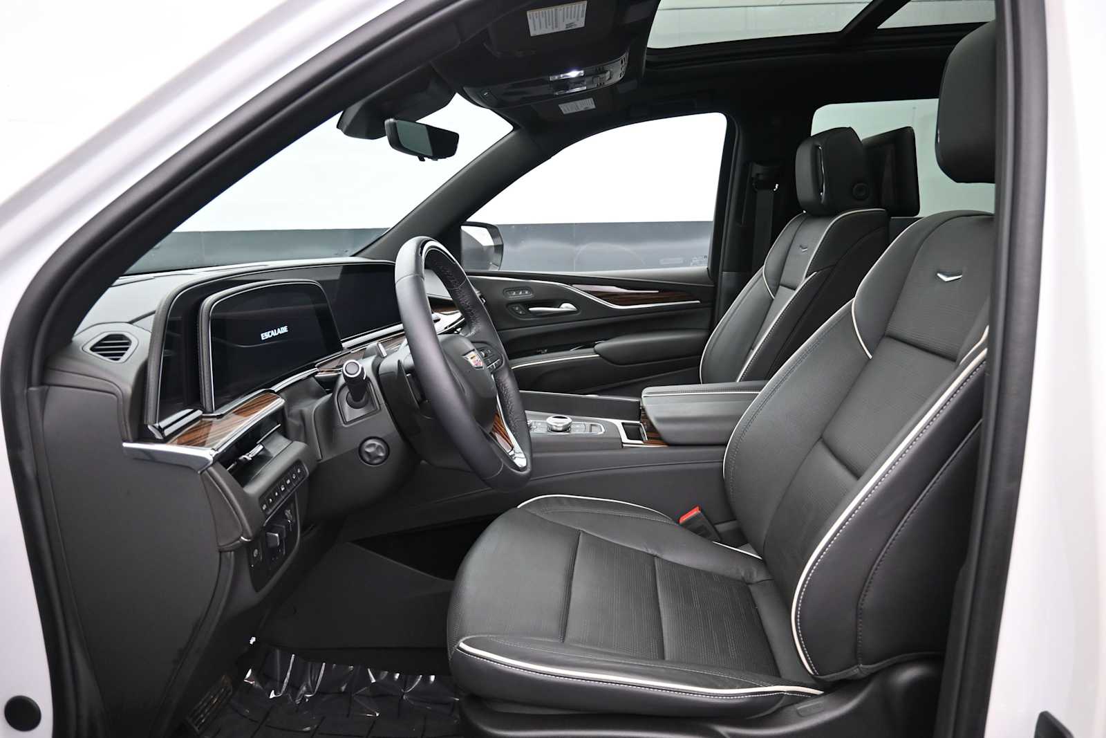 Thumbnail: 2024 Cadillac Escalade - 10