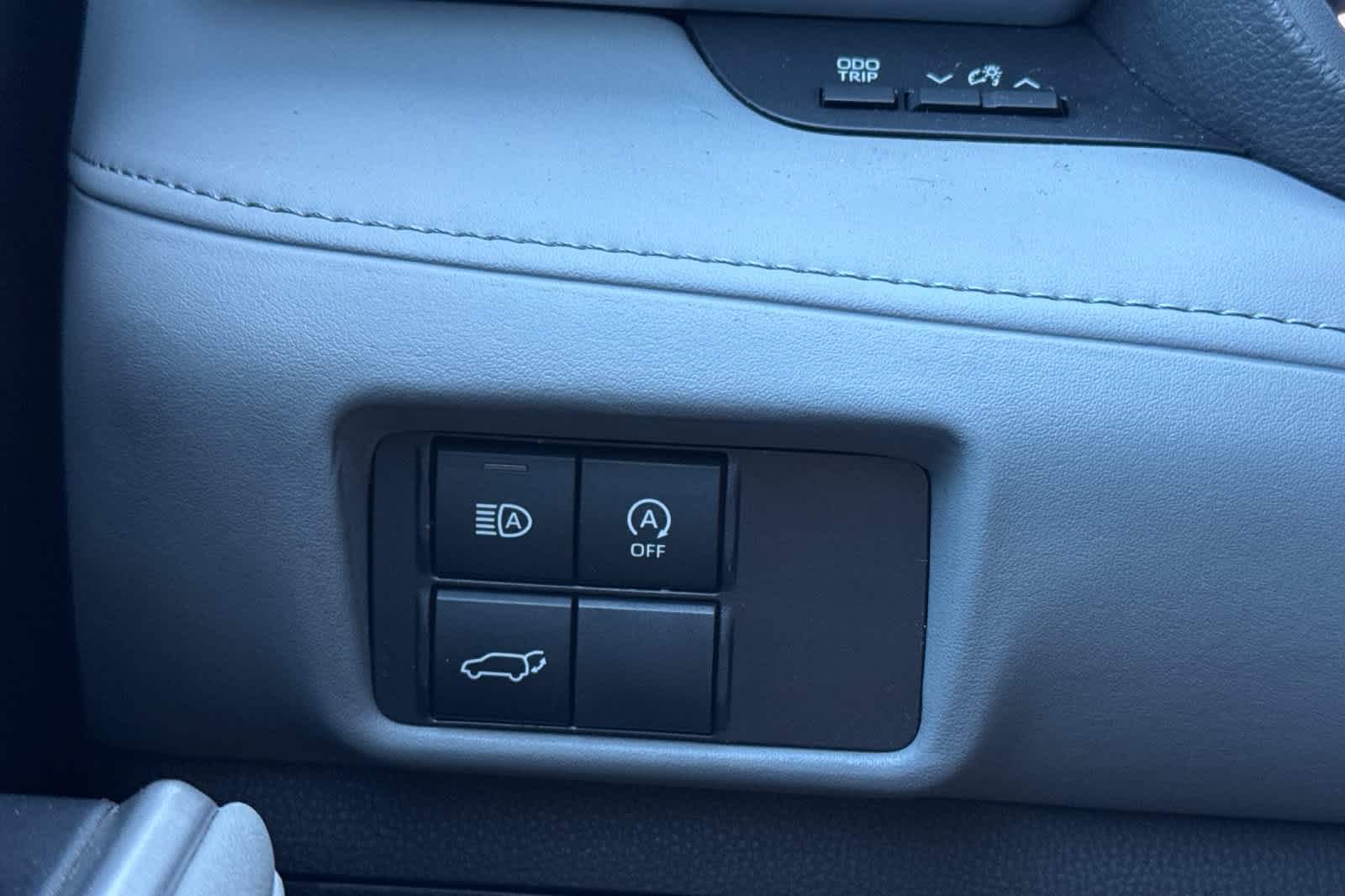 Thumbnail: 2023 Toyota Highlander - 31