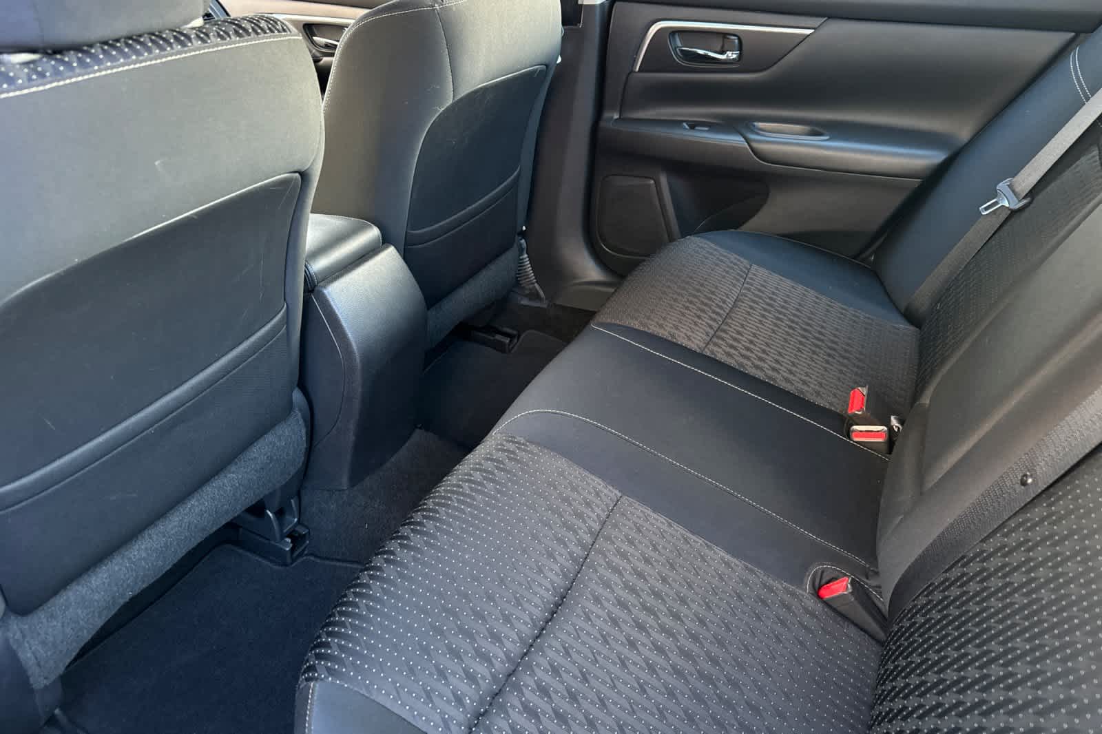 Thumbnail: 2016 Nissan Altima - 4