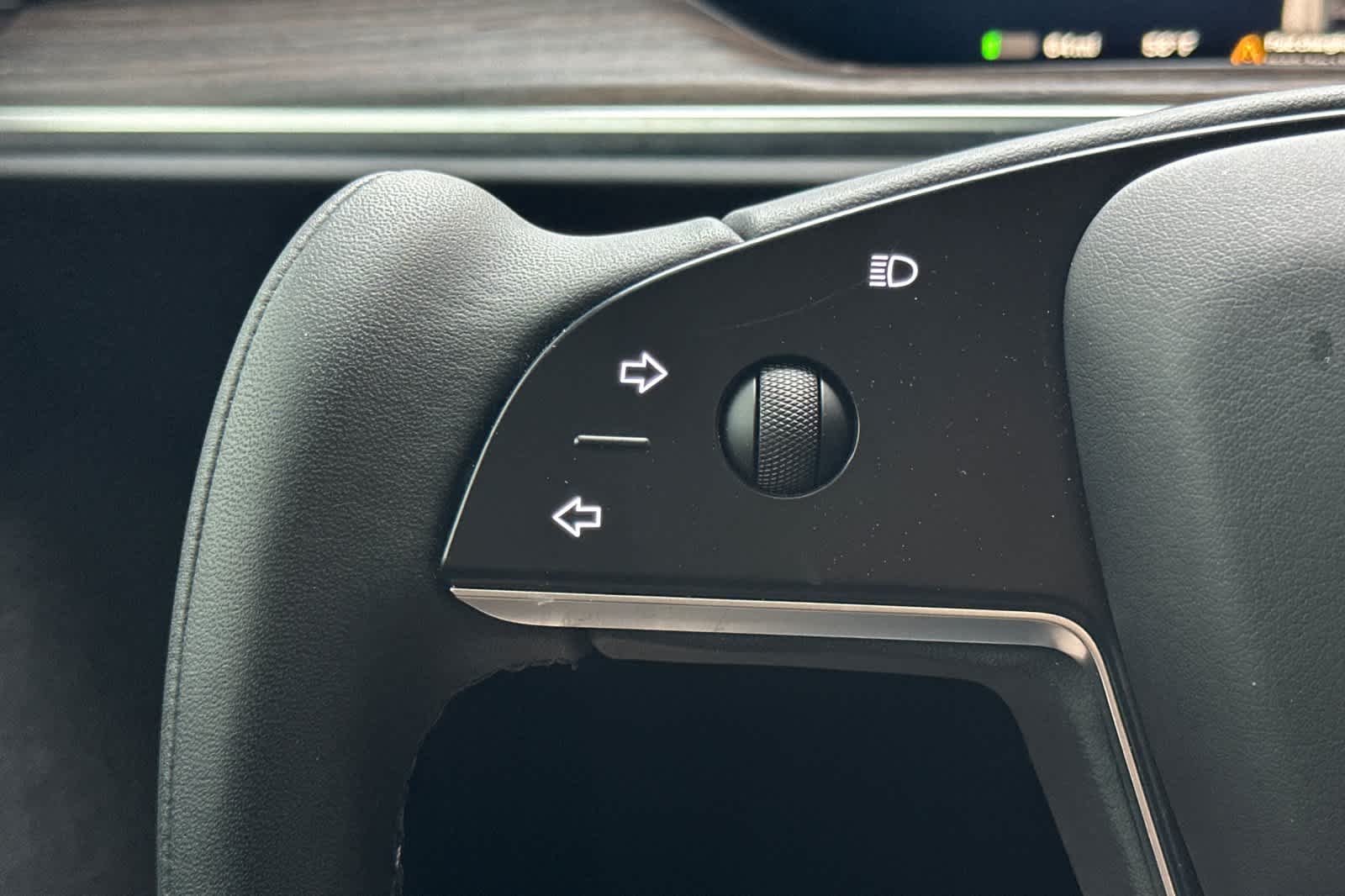 Thumbnail: 2022 Tesla Model X - 24
