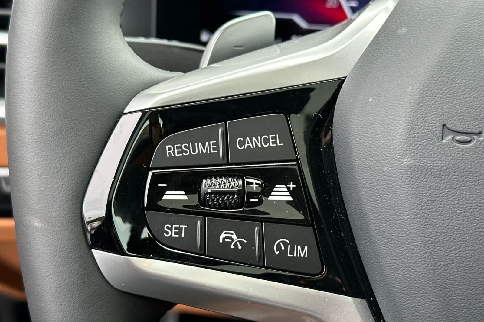 Thumbnail: 2025 BMW 3 Series - 26