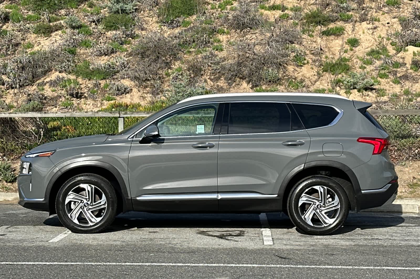 Thumbnail: 2023 Hyundai Santa Fe - 9